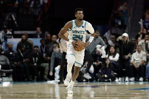 Lowe:黄蜂是未来7年我最看好的球队 这是我的首选